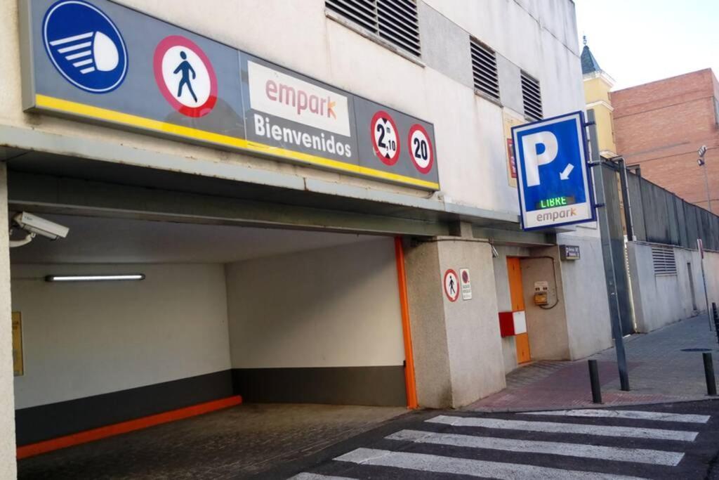 Magnifico Apartamento Tipo Duplex En Triana Sevilla Buitenkant foto